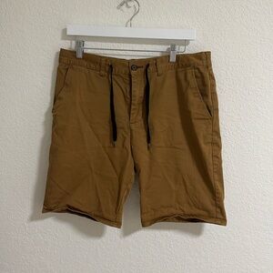 Bullhead Men’s Dark Khaki Skinny Shorts